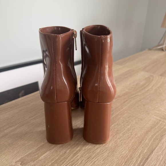 Jennifer Lopez Ankle Boots - Picture 4 of 6